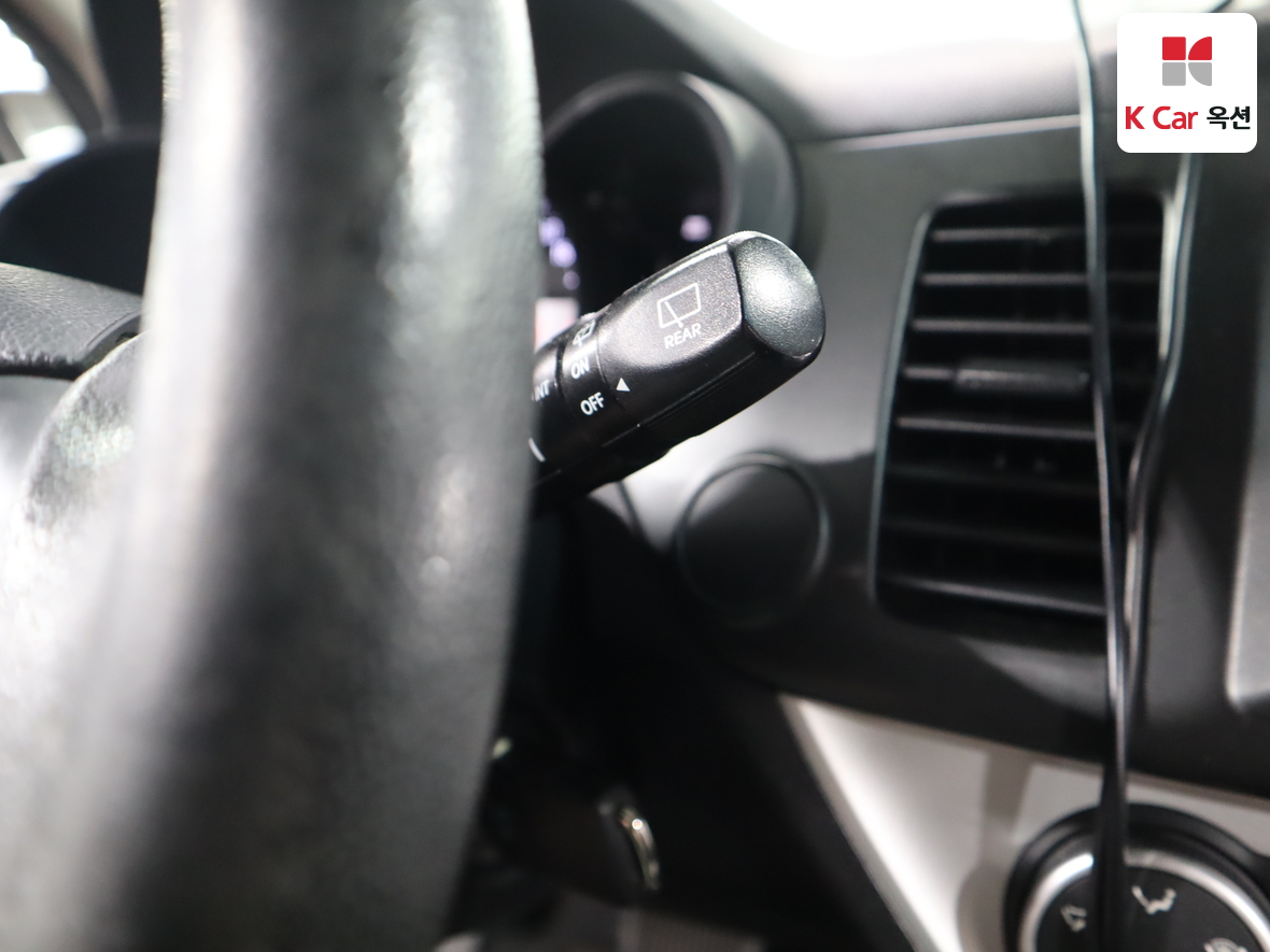 Kia Morning 2012 - Image 11