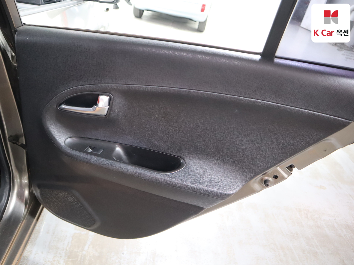 Kia Morning 2012 - Image 26