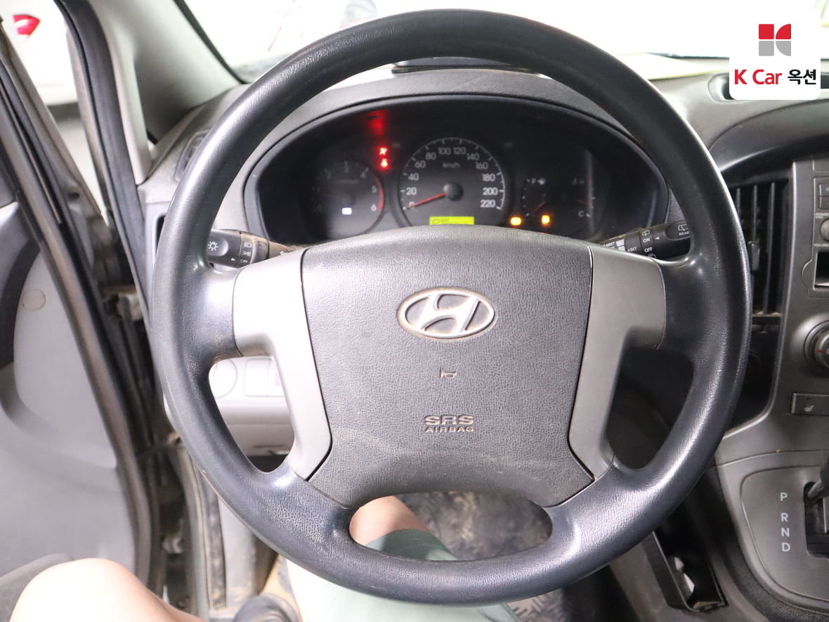 Hyundai Grand Starex - 10