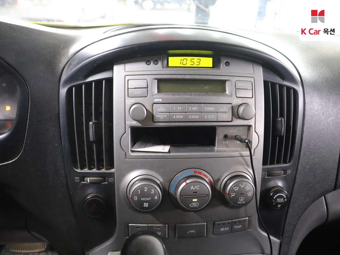 Hyundai Grand Starex - 6