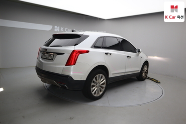 2018 - cadillac xt5