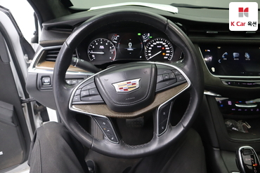 2018 - cadillac xt5