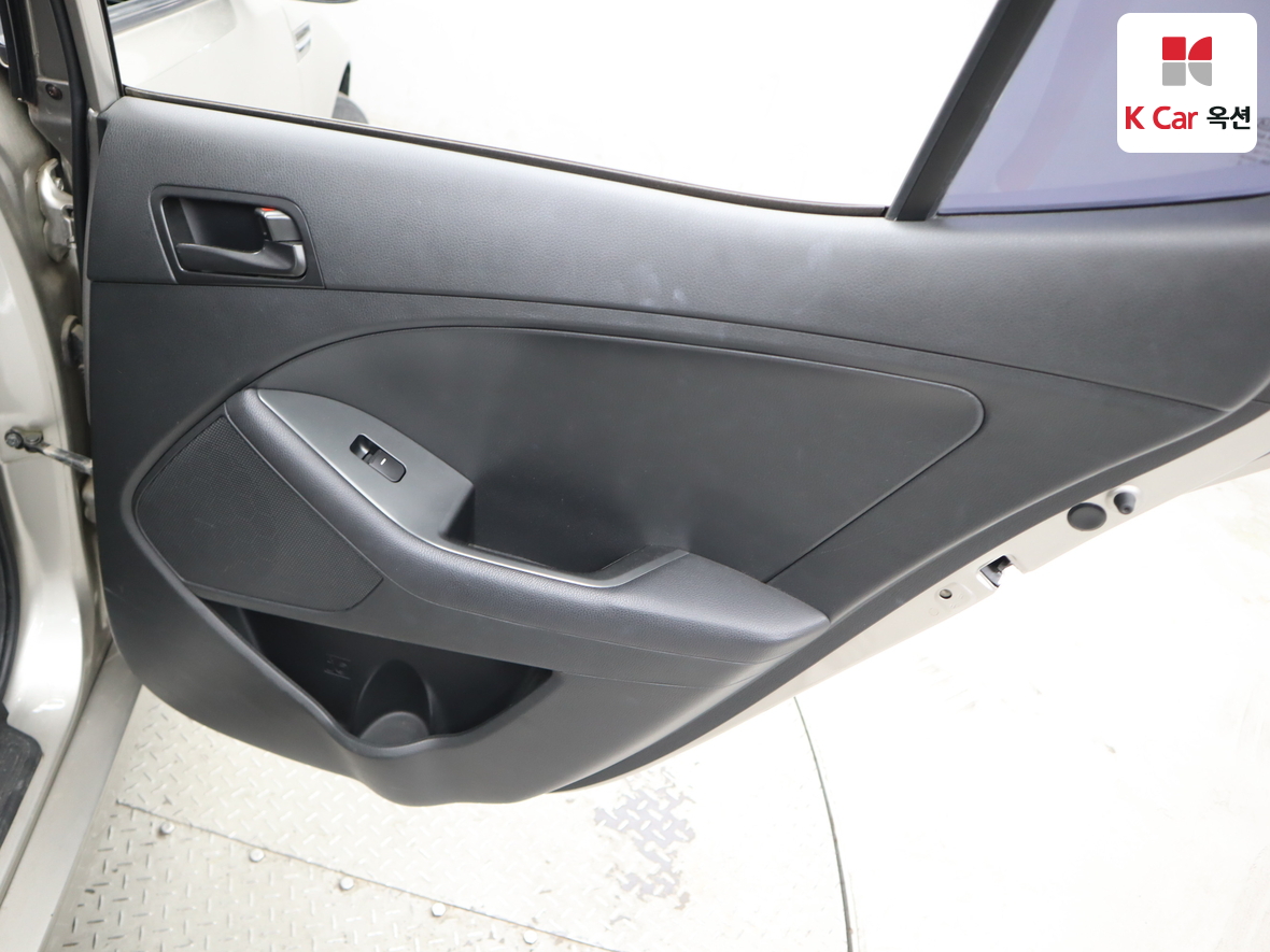 Kia K5 2014 - Image 26
