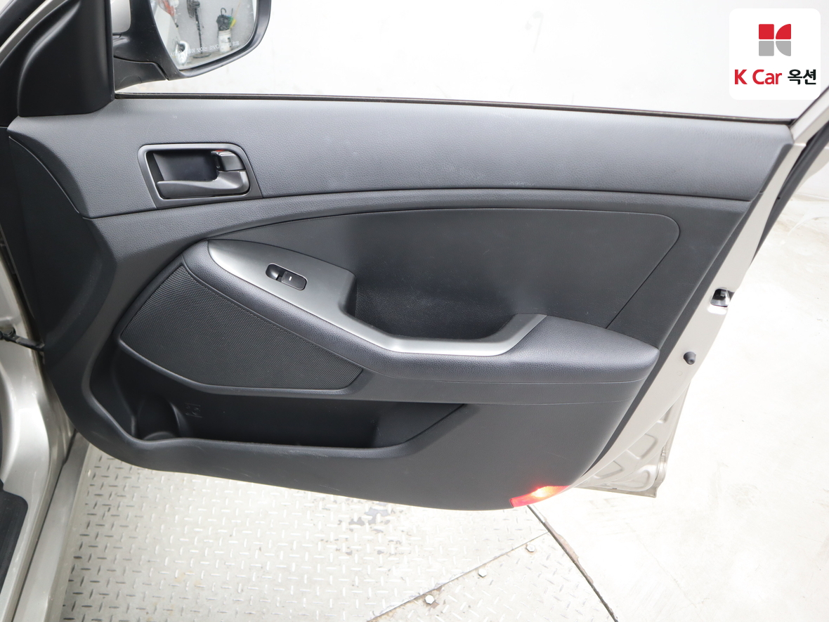 Kia K5 2014 - Image 28