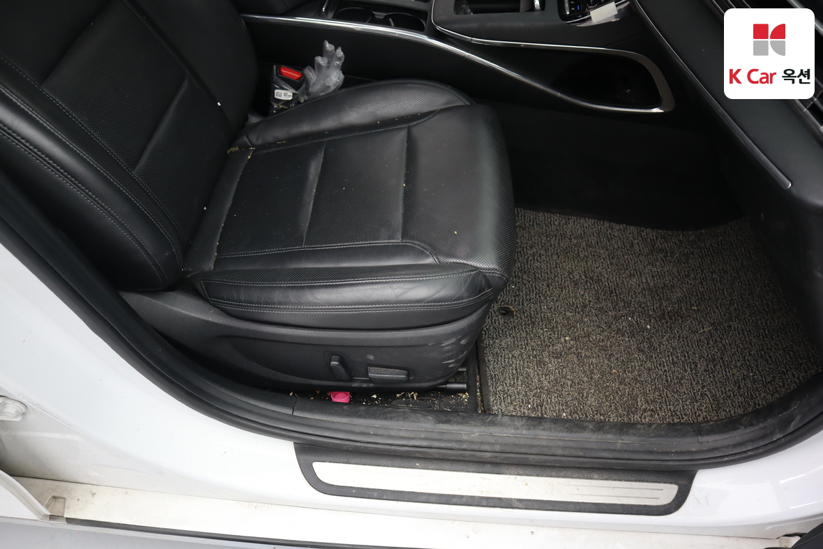 Hyundai Grandeur - 30