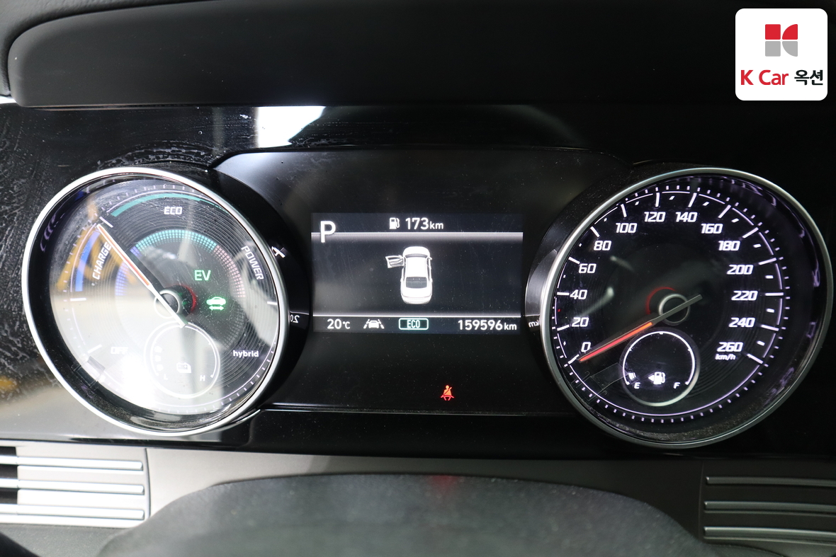 Hyundai Grandeur - 5