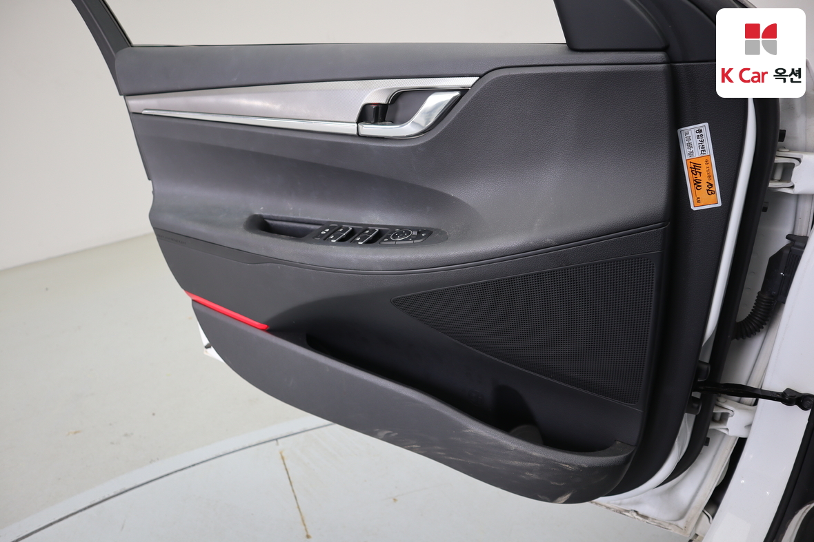 Hyundai Grandeur - 8