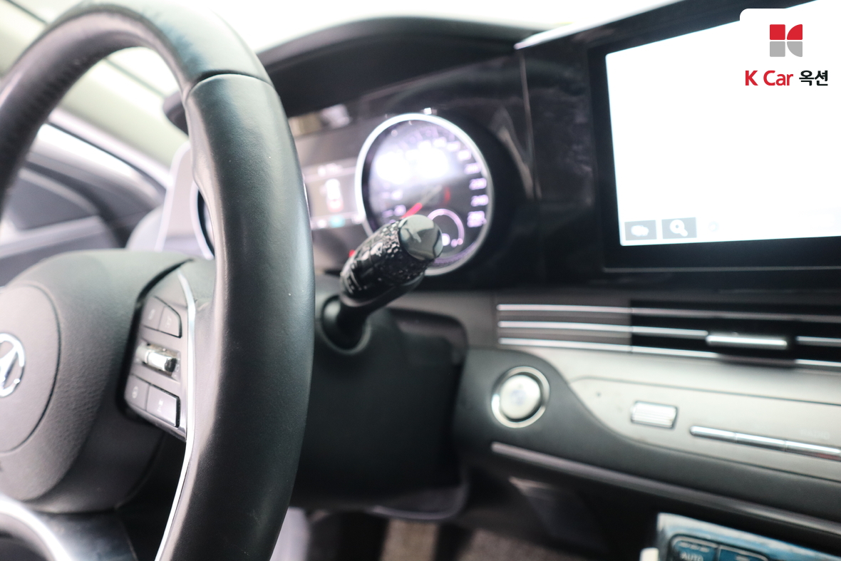 Hyundai Grandeur - 11