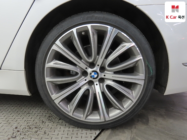 2018 - bmw m7