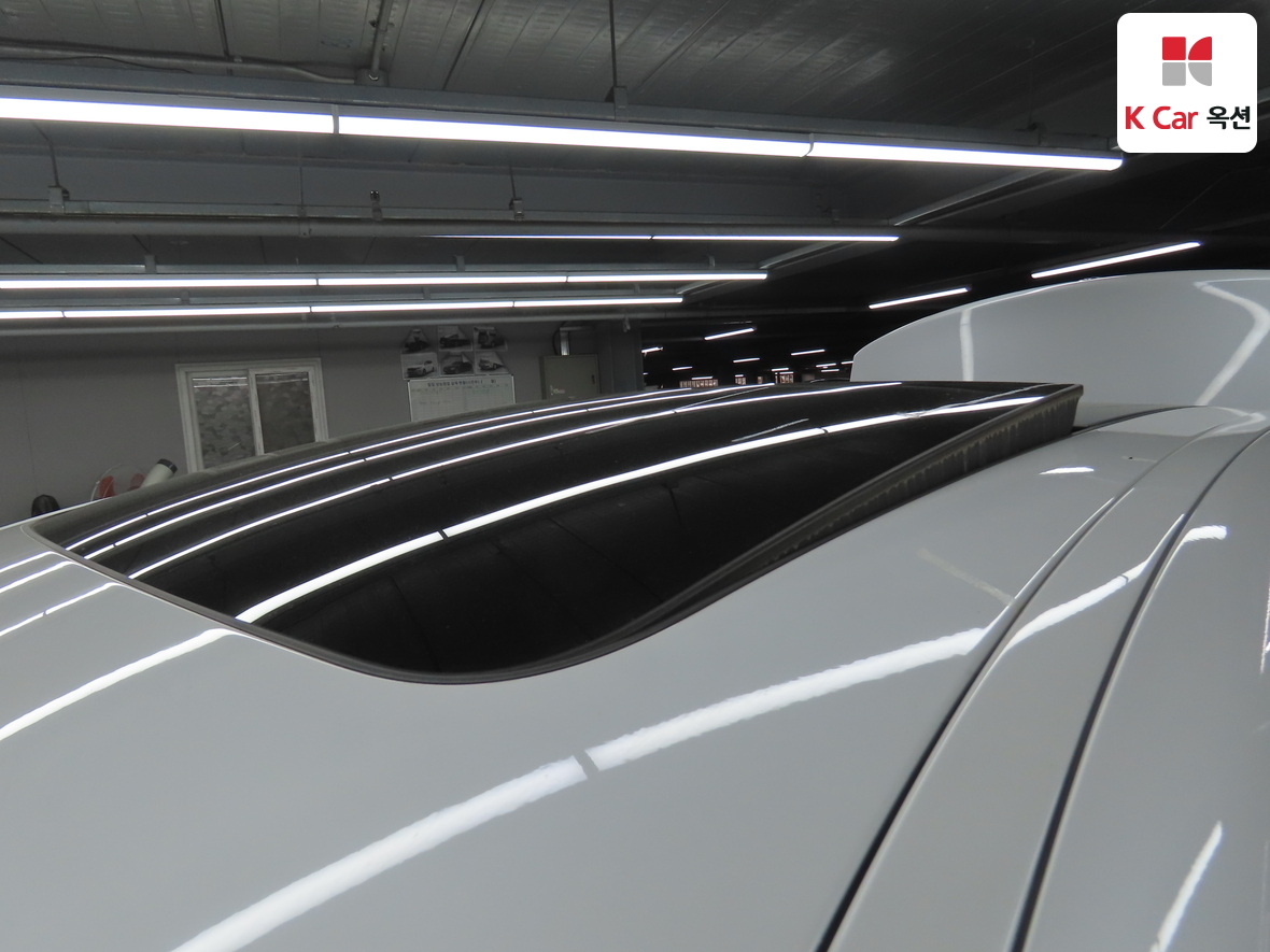 BMW 7 Series - 22
