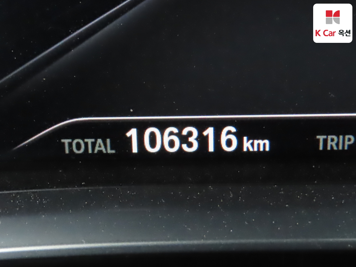 BMW 7 Series - 4