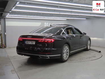 2021 - audi a8
