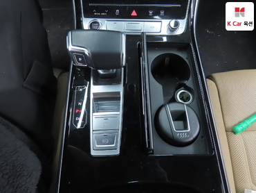 2021 - audi a8