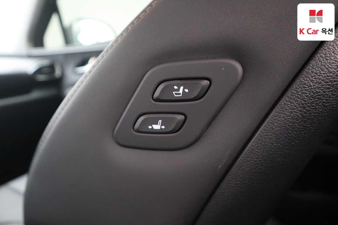 Hyundai SANTAFE - 32