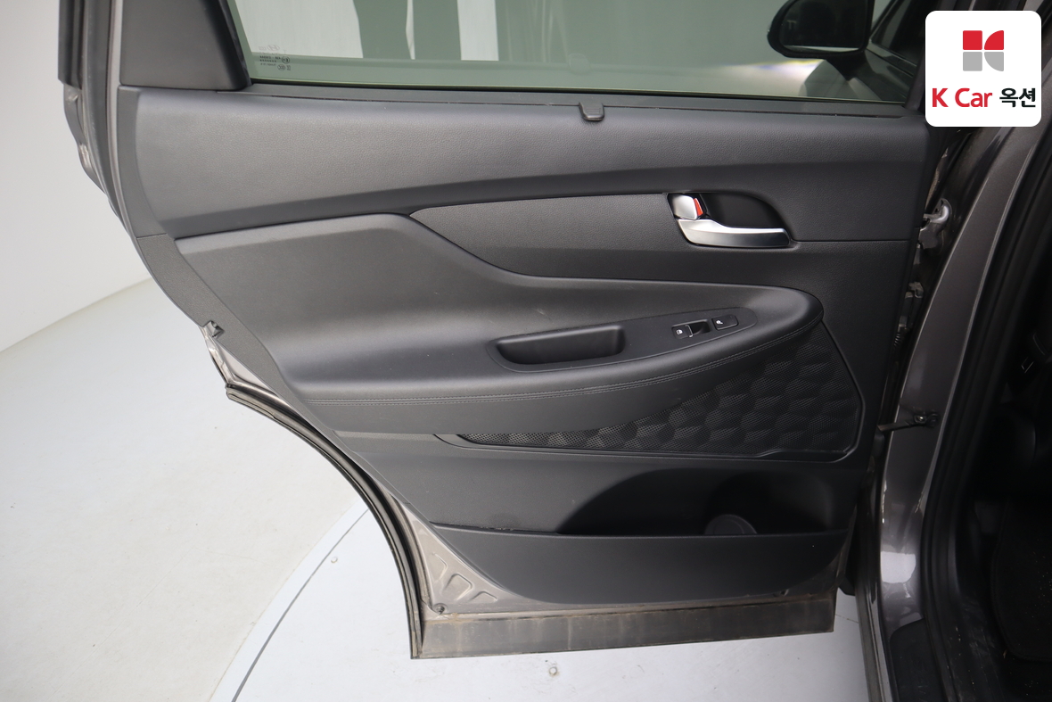 Hyundai SANTAFE - 21