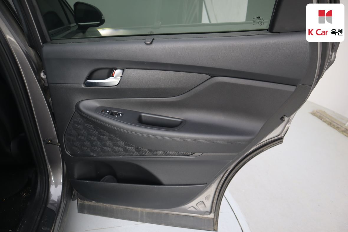 Hyundai SANTAFE - 27