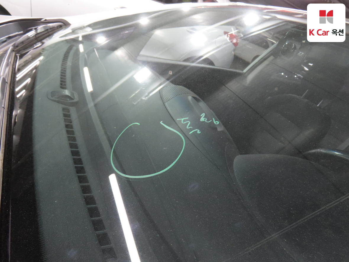 Kia K3 2013 - Image 32