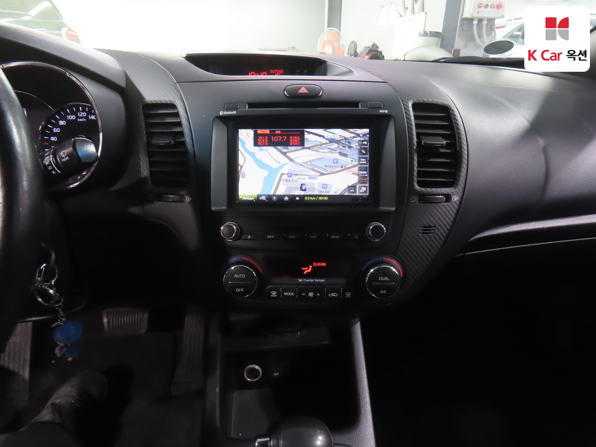 Kia K3 2013 - Image 6