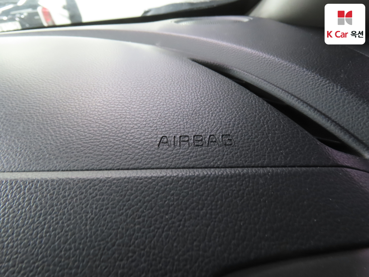 Kia K3 2013 - Image 29