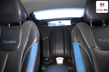 2013 - hyundai veloster