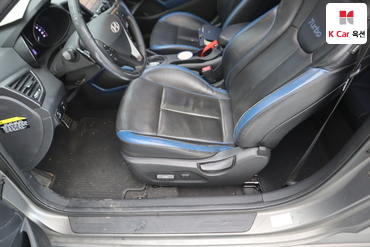 2013 - hyundai veloster