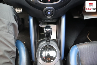 2013 - hyundai veloster