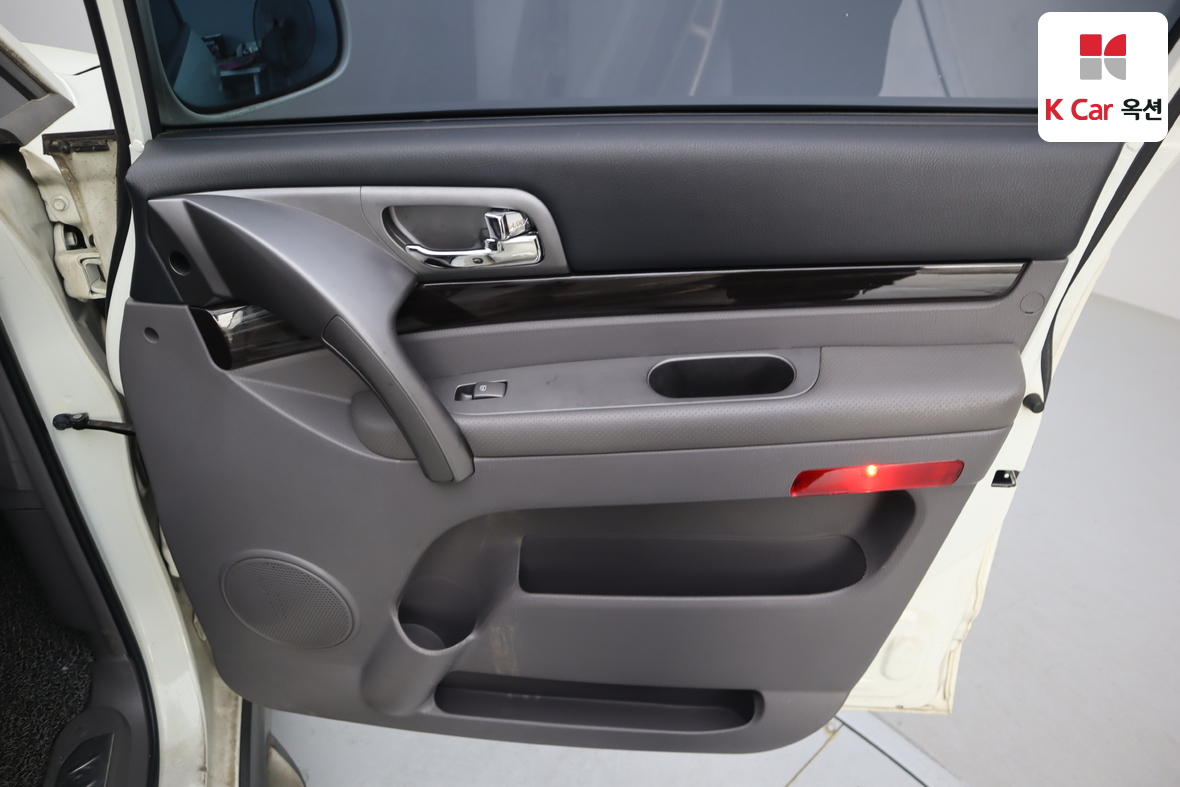 KG Mobility Korando Turismo - 31