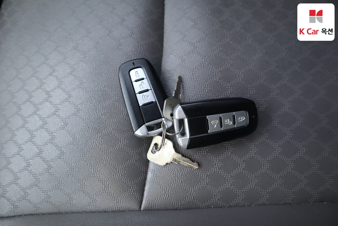 KG Mobility Korando Turismo - 18