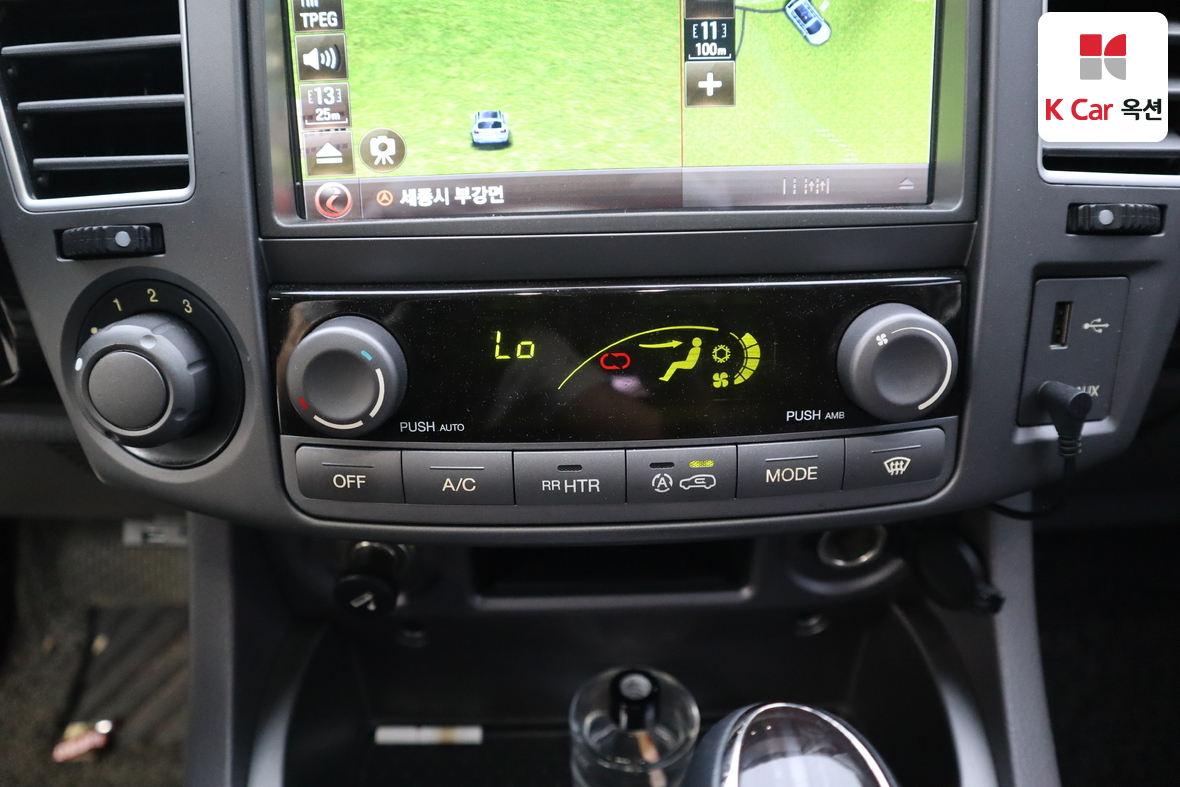 KG Mobility Korando Turismo - 16