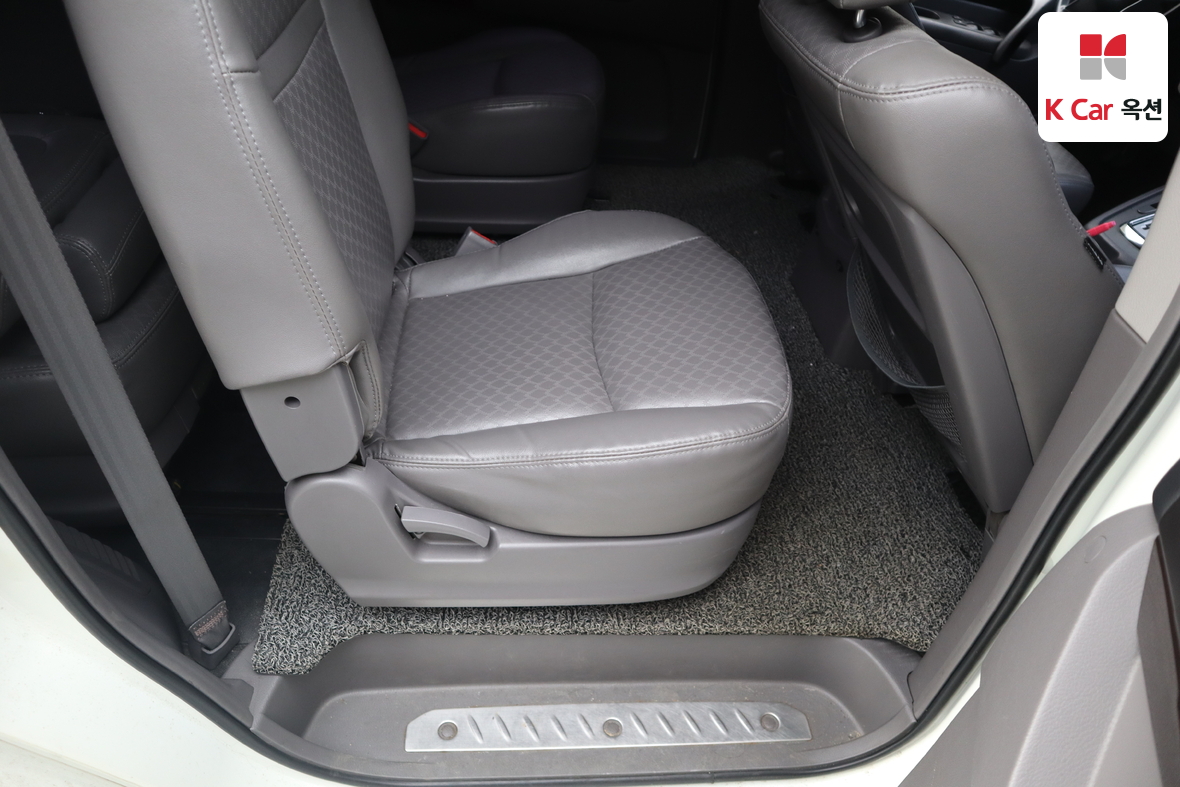 KG Mobility Korando Turismo - 30