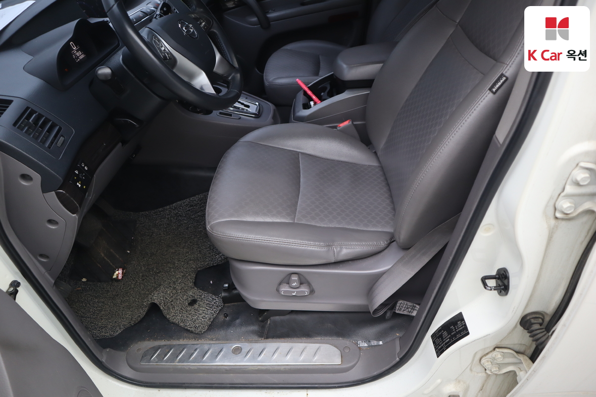 KG Mobility Korando Turismo - 20