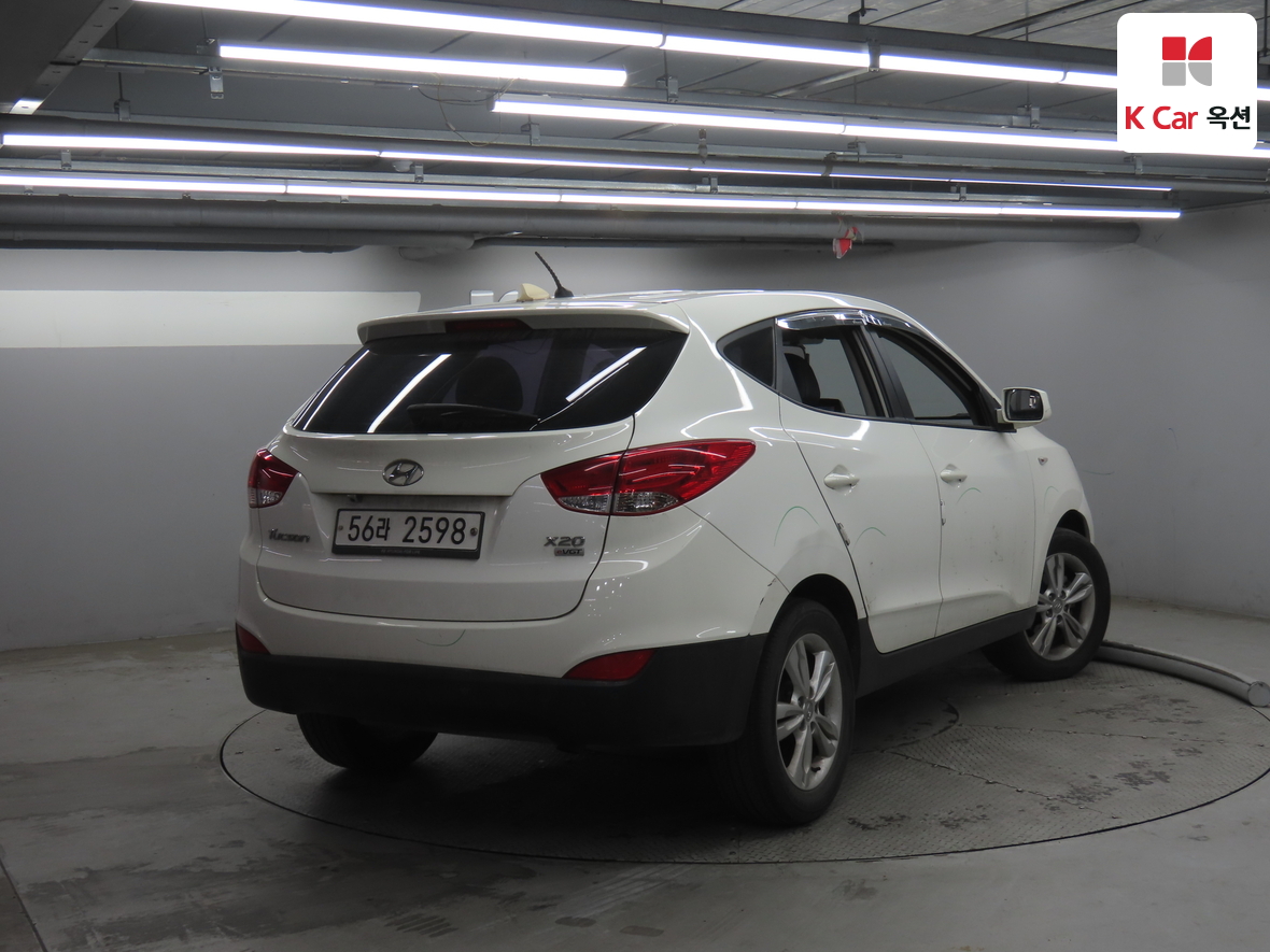 Hyundai Tucson 2011 - Image 2
