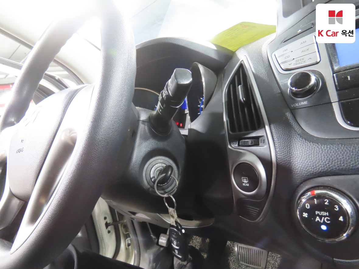 Hyundai Tucson 2011 - Image 11