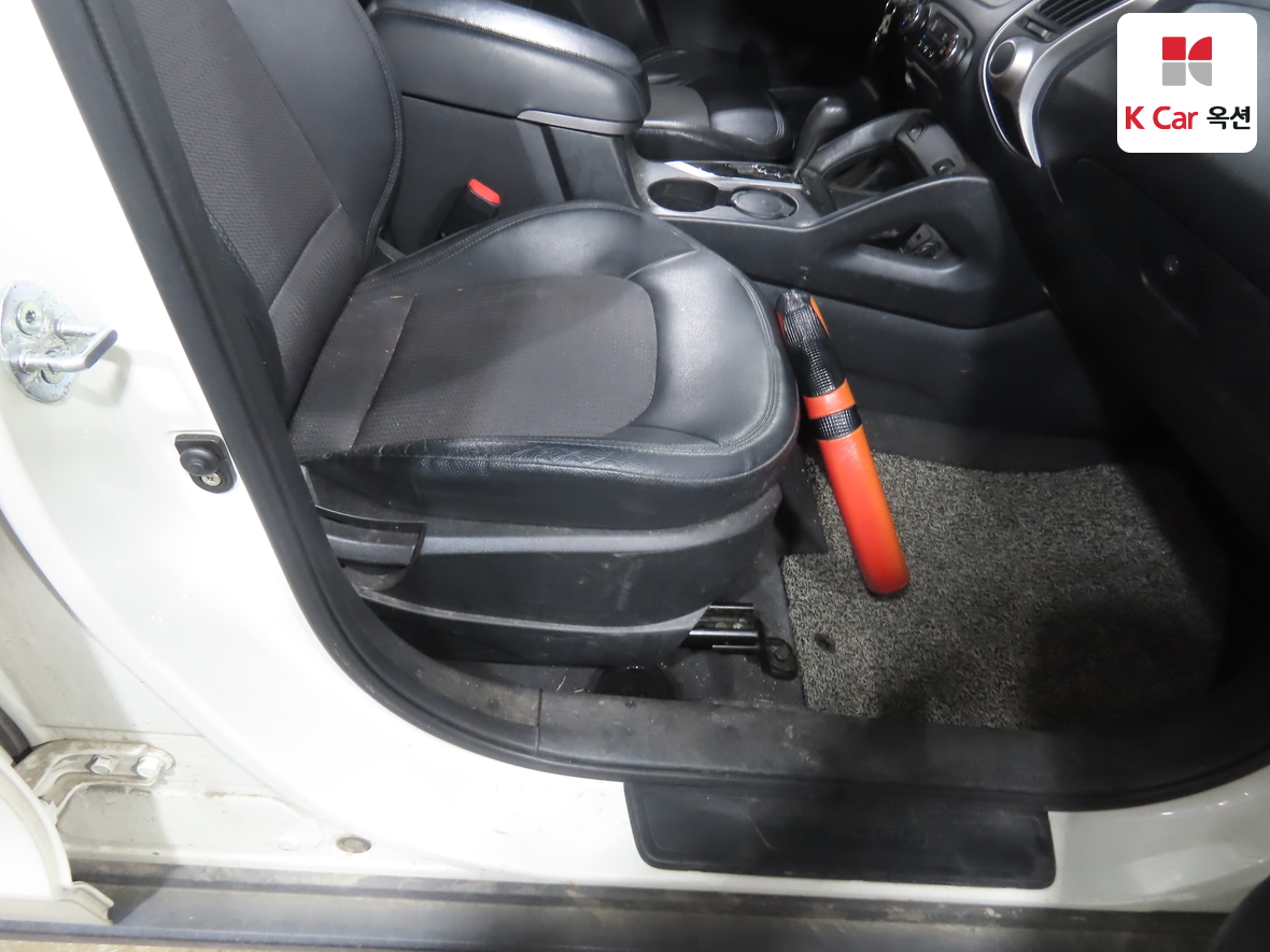 Hyundai Tucson 2011 - Image 30