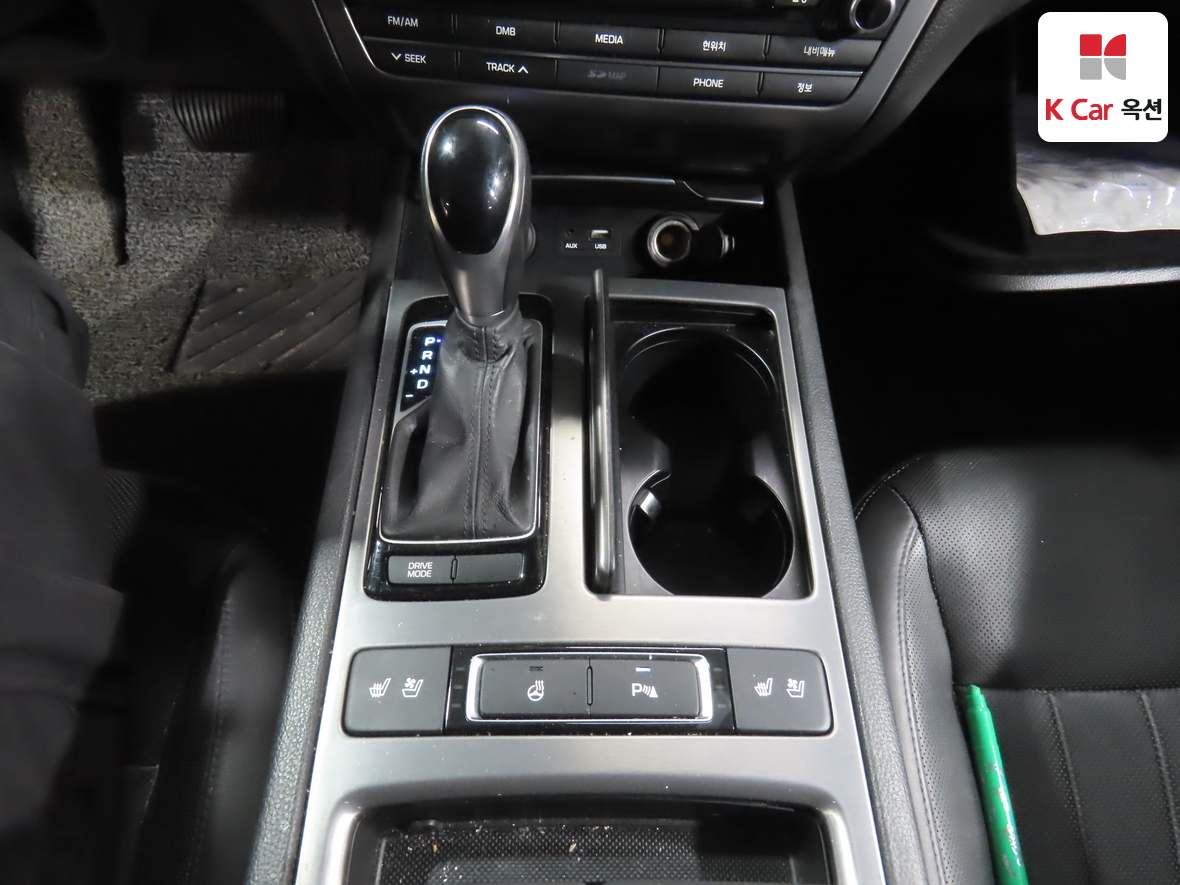 Hyundai Genesis 2015 - Image 16