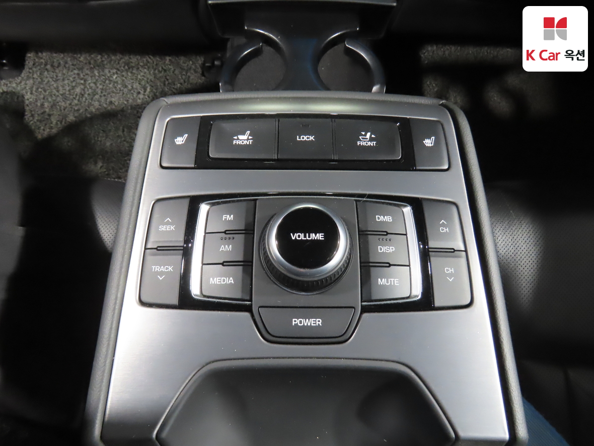 Hyundai Genesis 2015 - Image 25