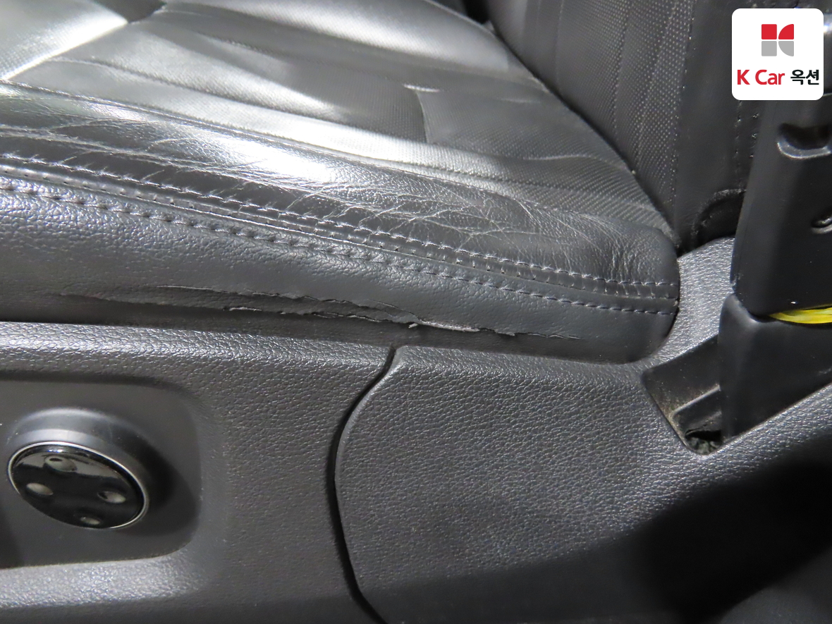 Hyundai Genesis 2015 - Image 19
