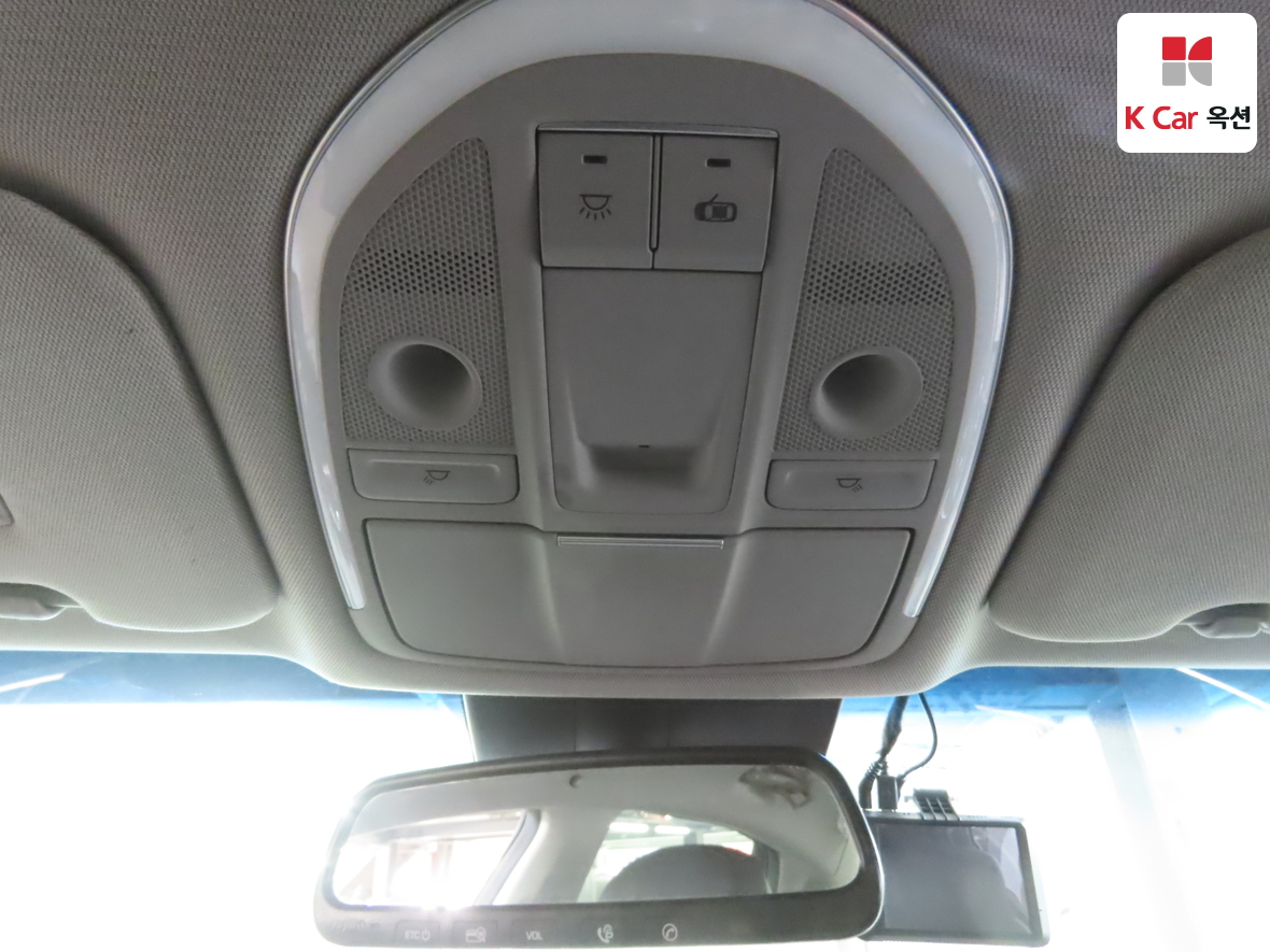 Hyundai Genesis 2015 - Image 12