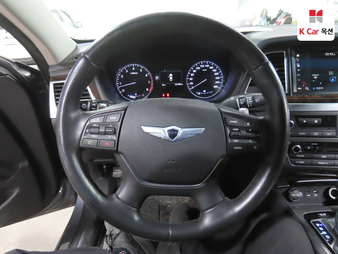 Hyundai Genesis 2015 - Image 10