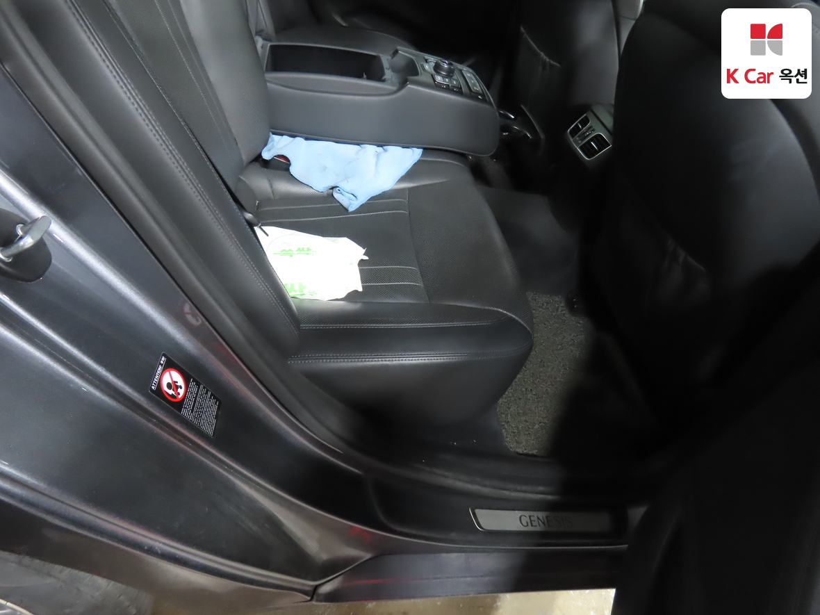 Hyundai Genesis 2015 - Image 29