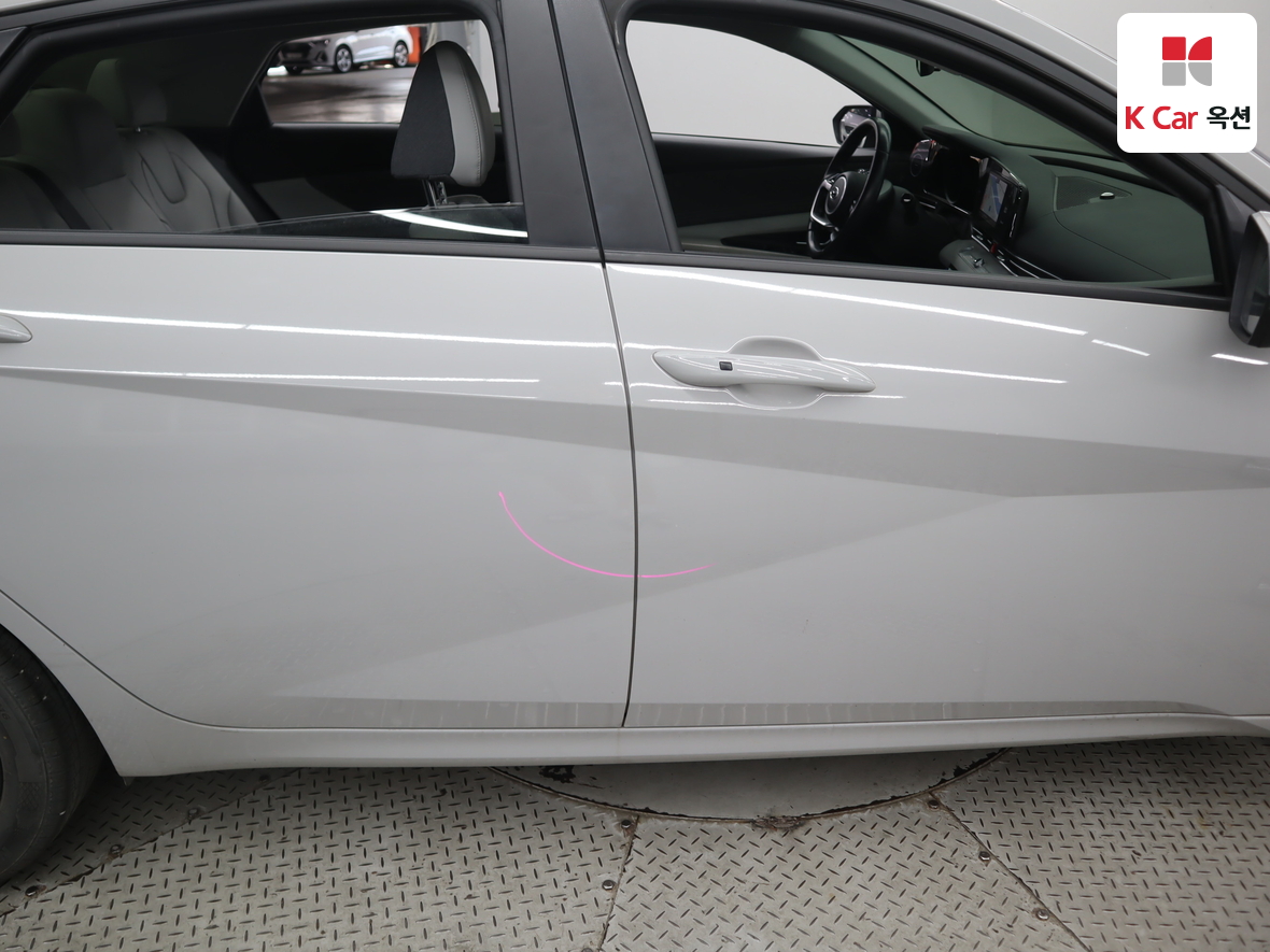 Hyundai Elantra - 38