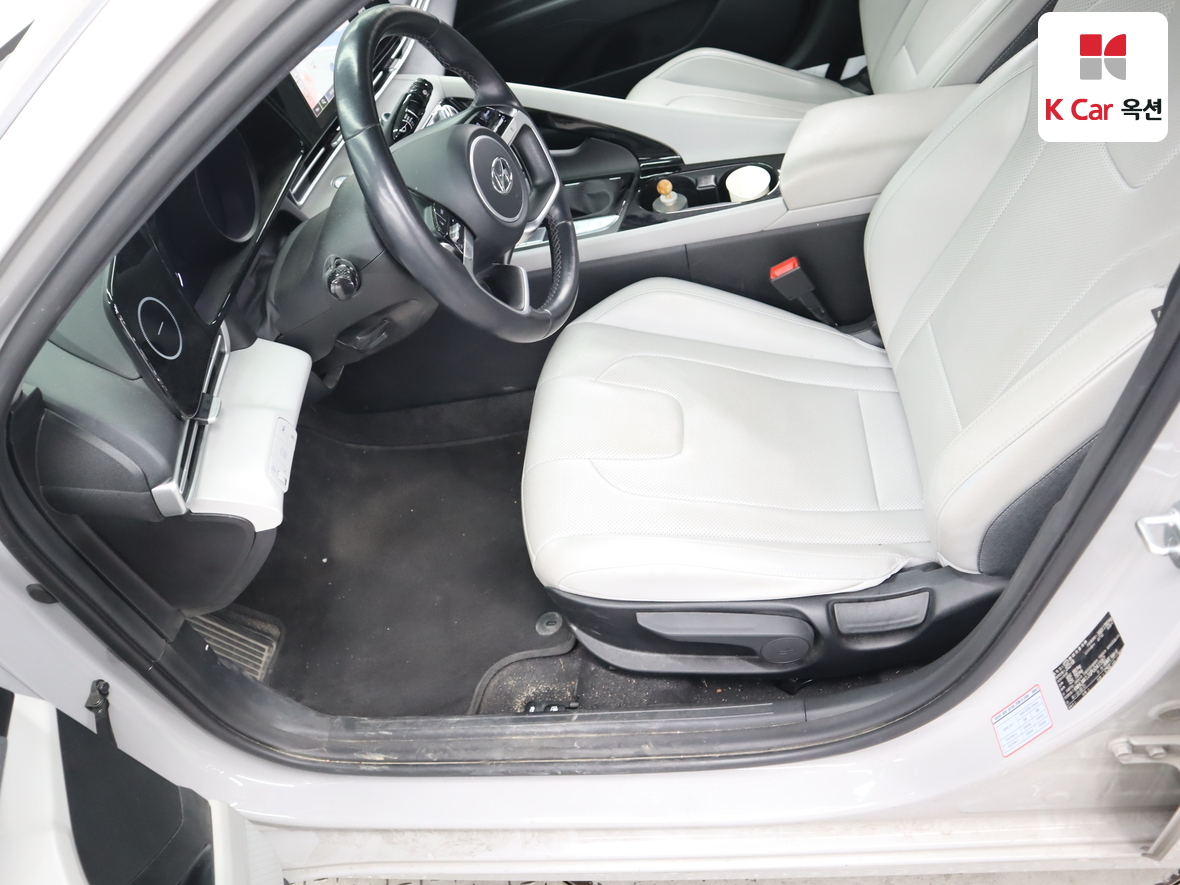 Hyundai Elantra - 18