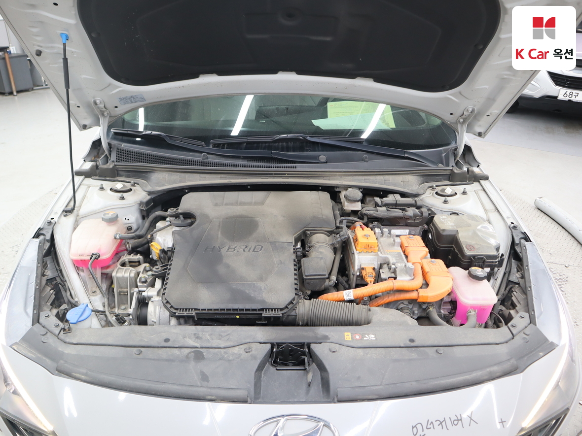 Hyundai Elantra - 31