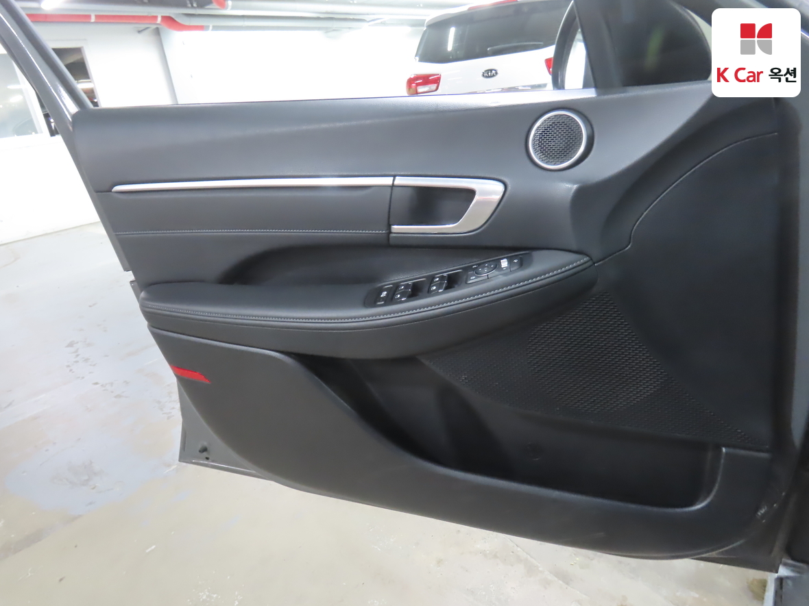 Hyundai Sonata - 8