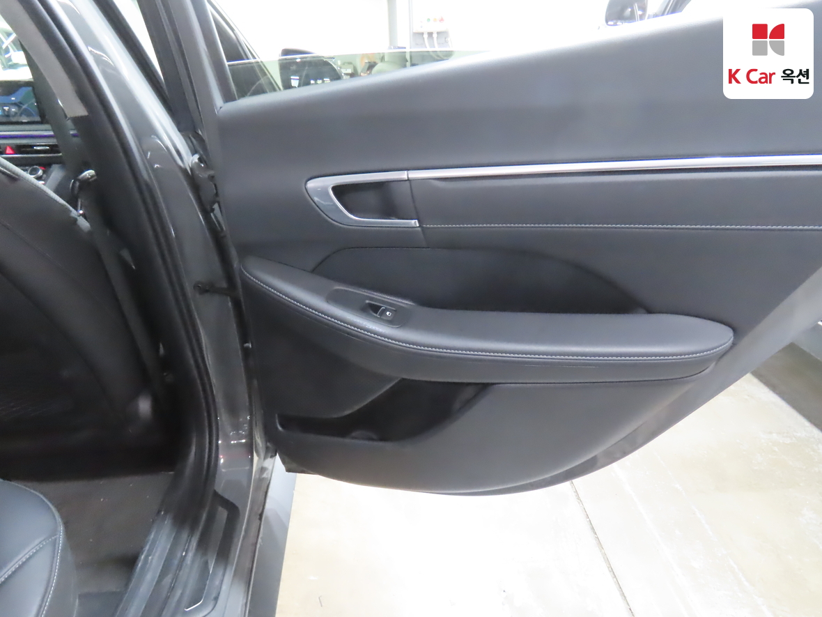 Hyundai Sonata - 26