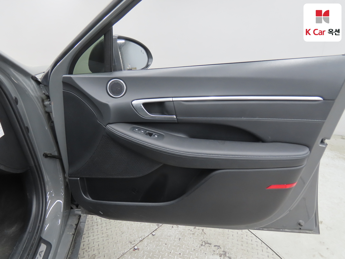 Hyundai Sonata - 28