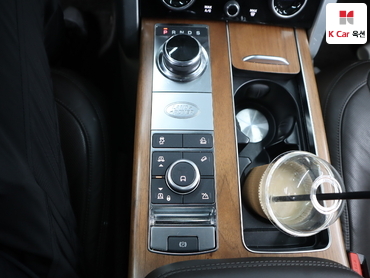 2018 - land rover range rover