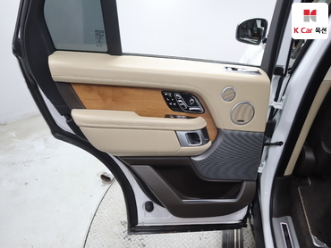 2018 - land rover range rover