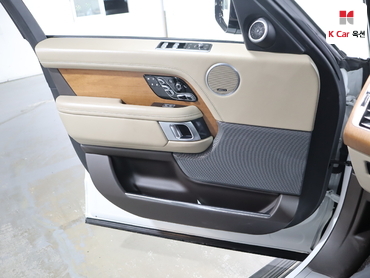 2018 - land rover range rover