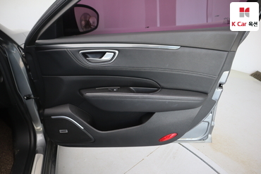 2017 - renault sm6